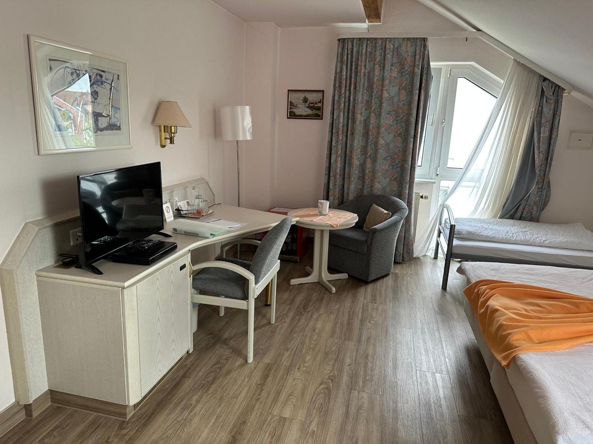 אסשפנבורג Hotel Garni Classico מראה חיצוני תמונה