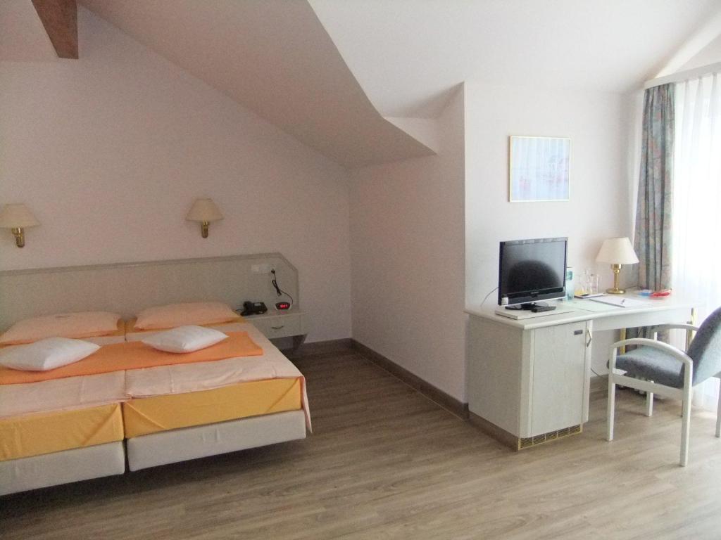 אסשפנבורג Hotel Garni Classico מראה חיצוני תמונה